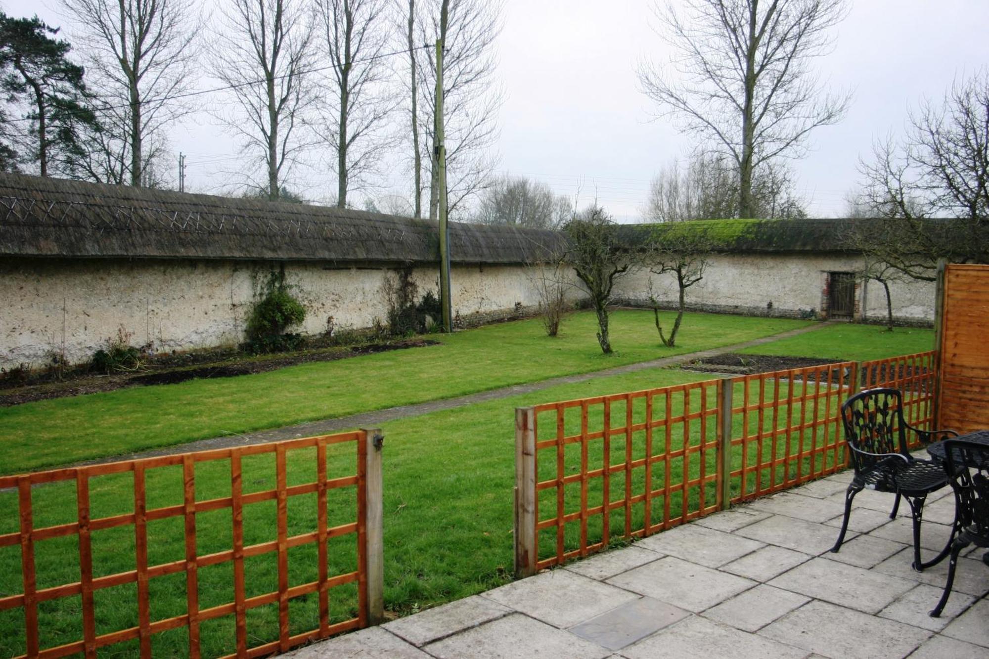 The Old Stables Self Catering Βίλα Σαλισμπέρι Εξωτερικό φωτογραφία